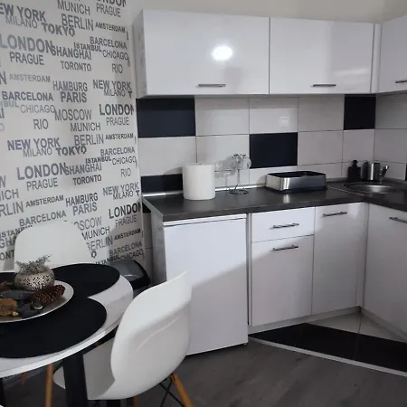 Triangle Apartment Divcibare